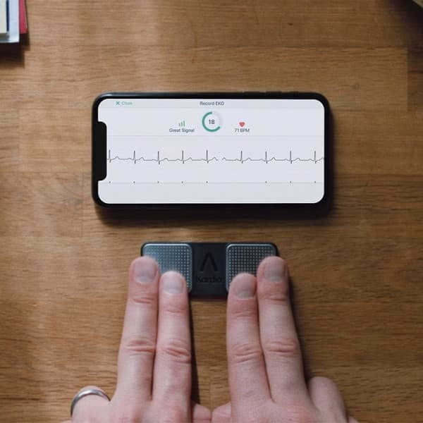 /comparing-personal-ekgs-what-you-need-to-know-2